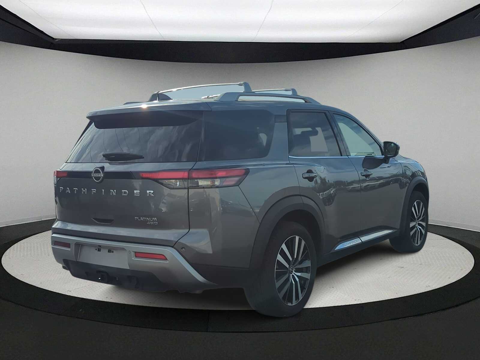 Thumbnail: 2023 Nissan Pathfinder - 8