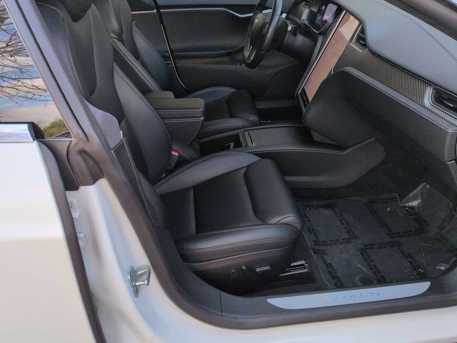 Thumbnail: 2020 Tesla Model S - 24