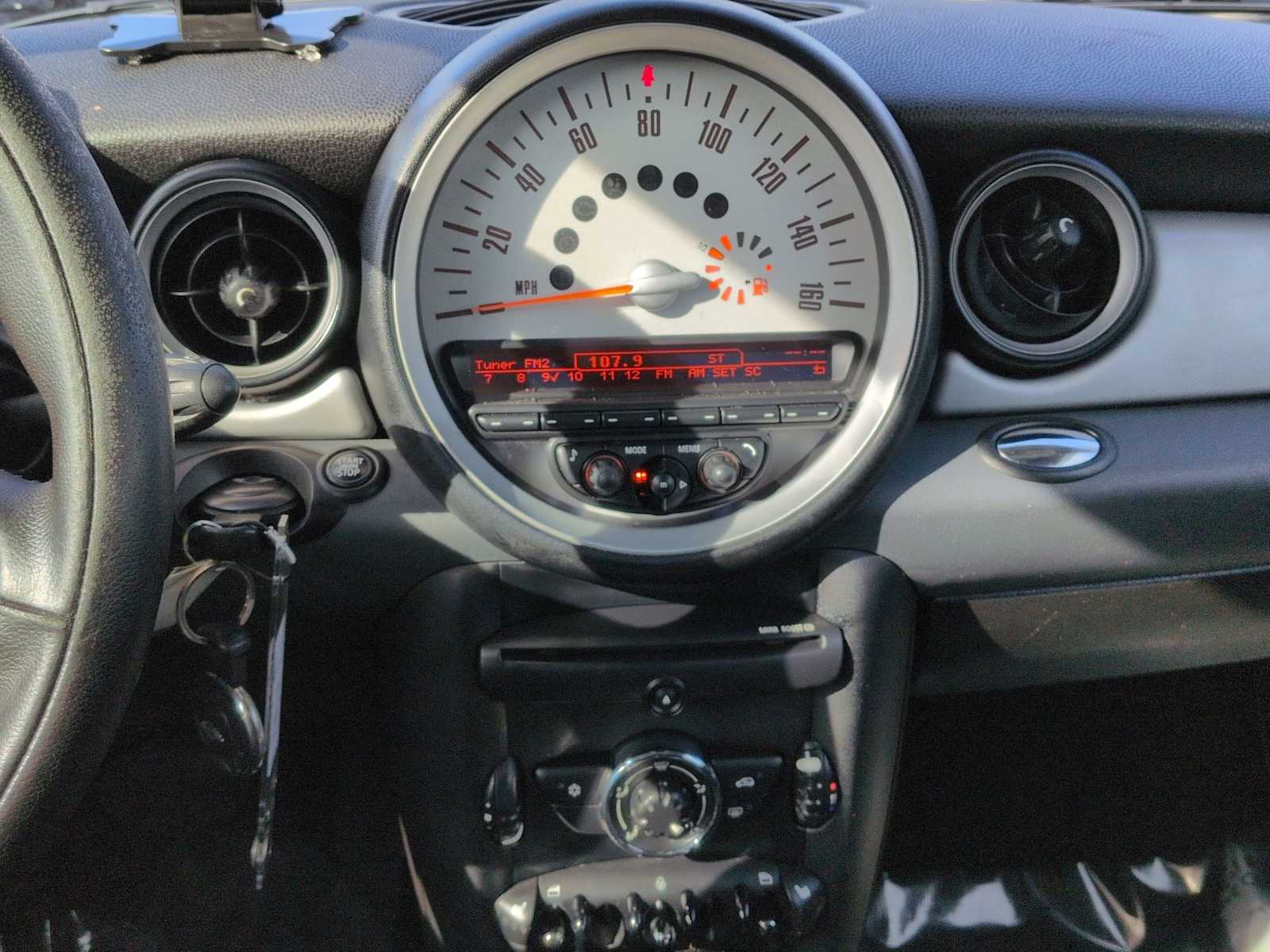 Thumbnail: 2011 MINI Cooper - 27