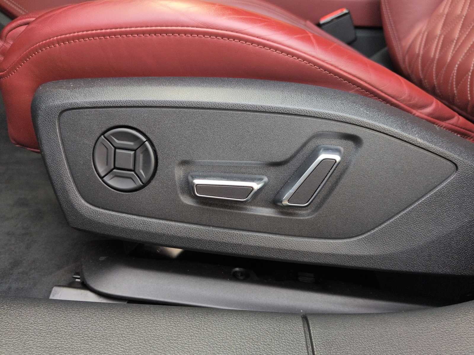 Thumbnail: 2022 Audi S6 - 18