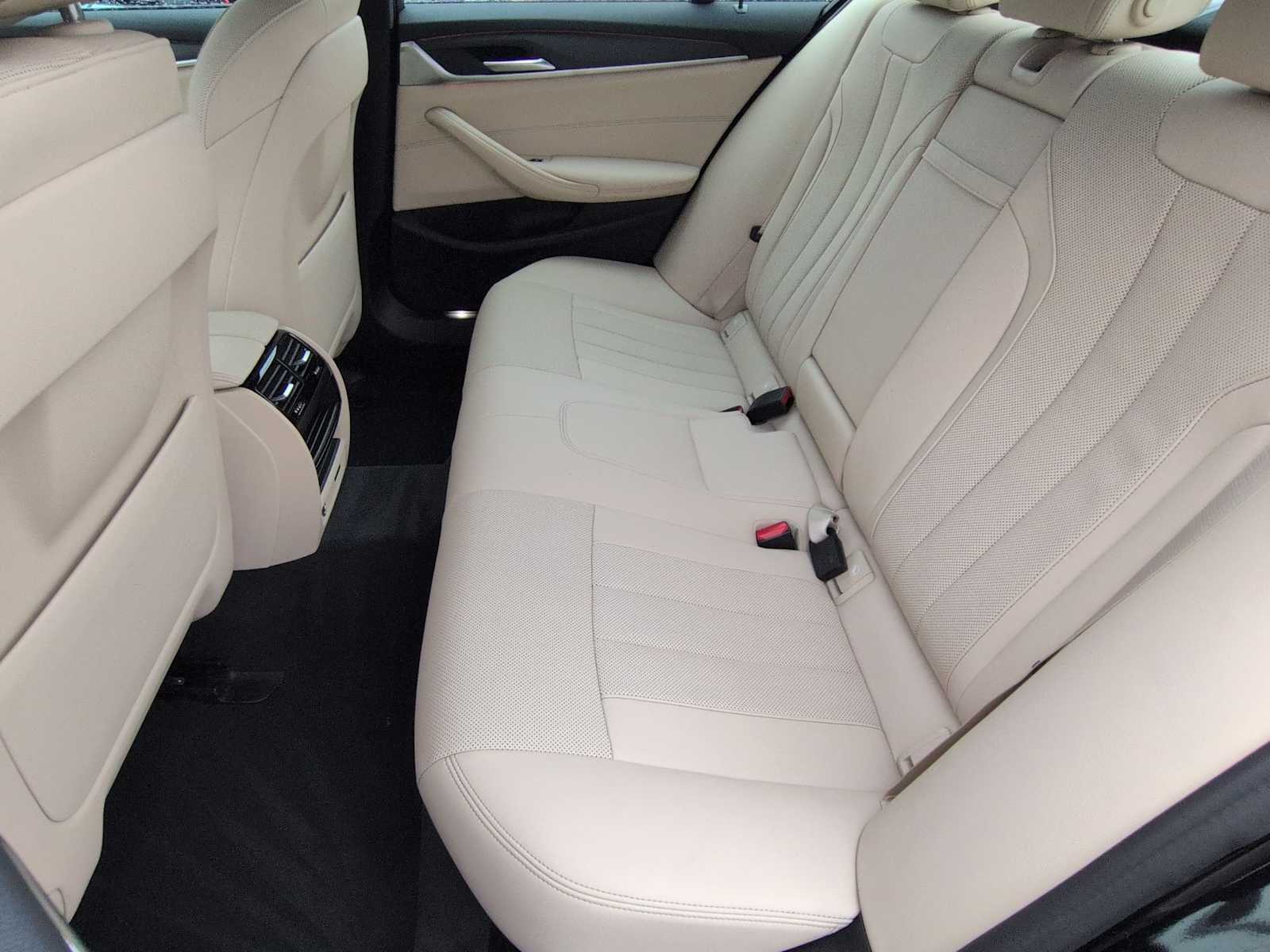 Thumbnail: 2023 BMW 5 Series - 19