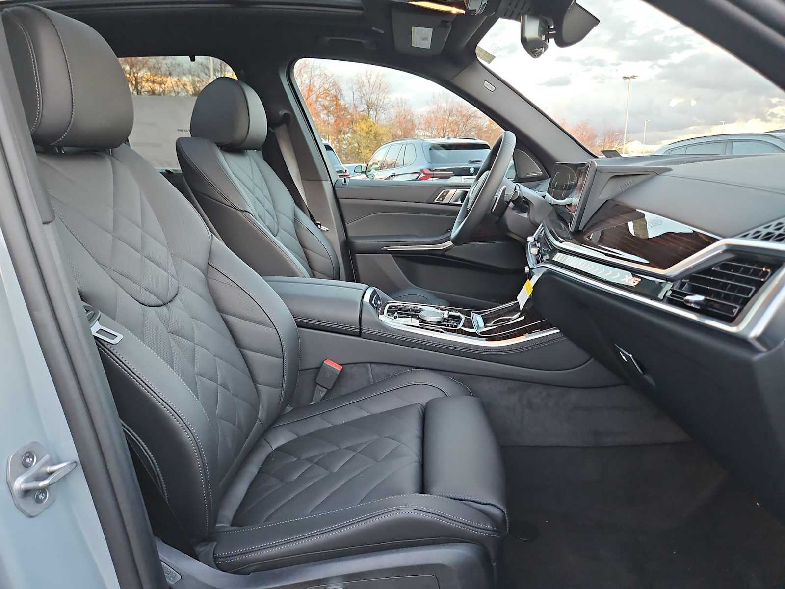 Thumbnail: 2026 BMW X5 - 24