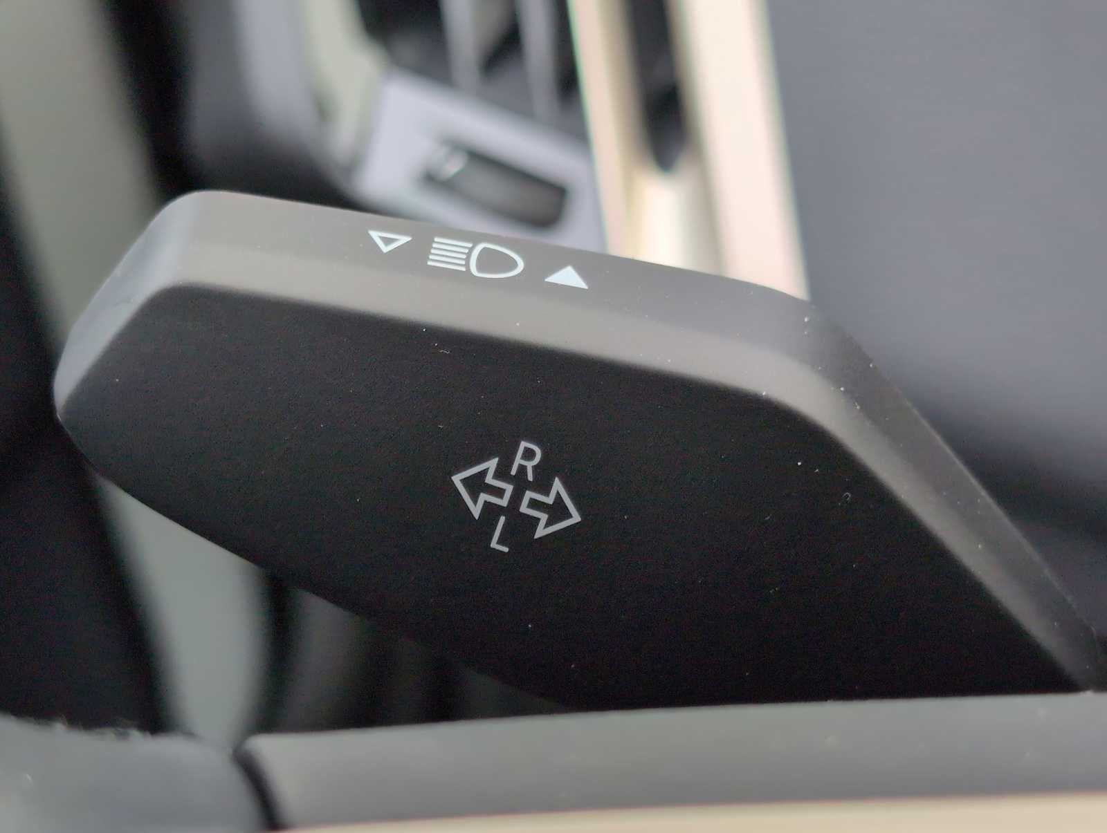 Thumbnail: 2026 BMW iX - 26