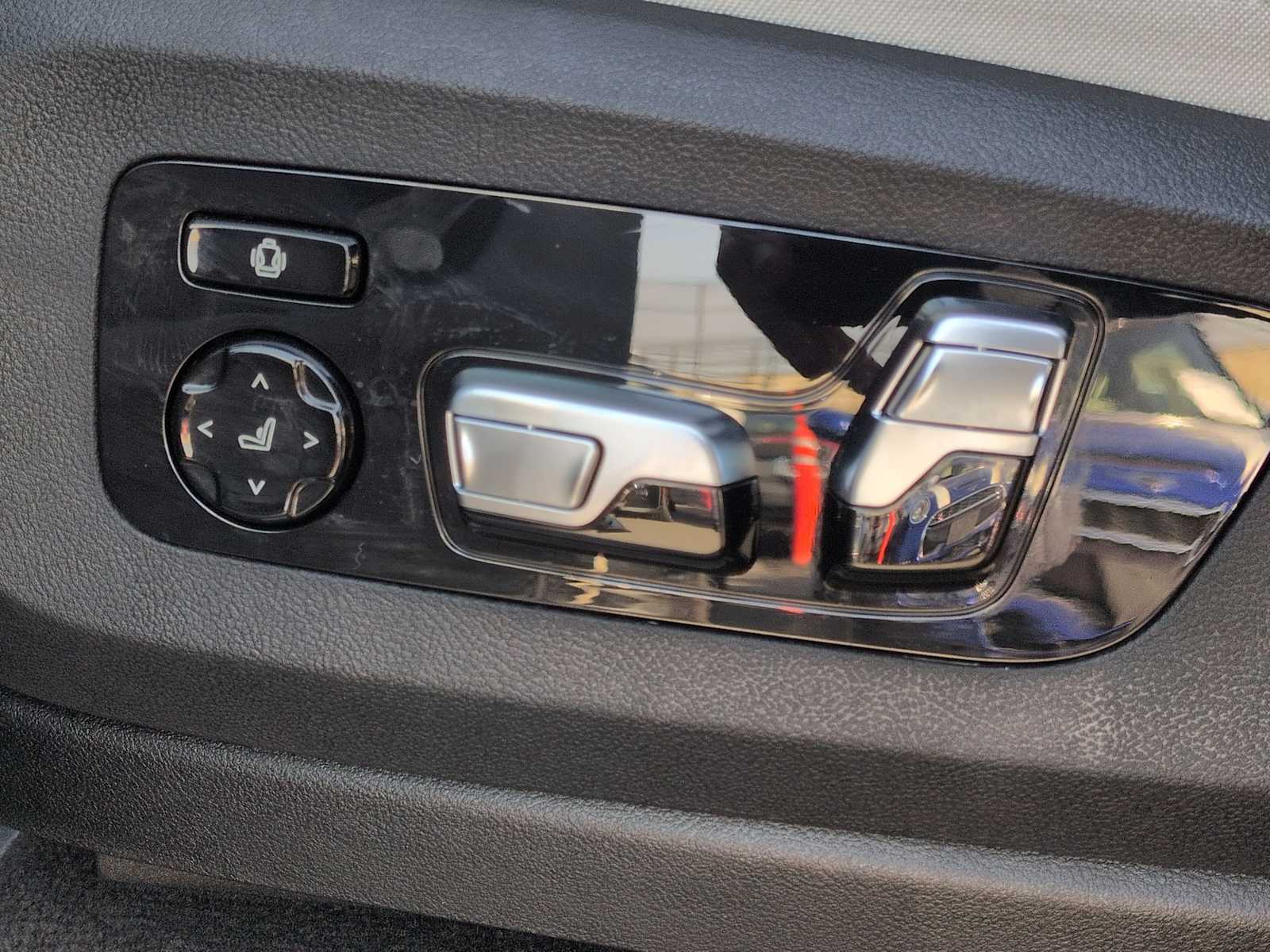 Thumbnail: 2026 BMW X5 - 18