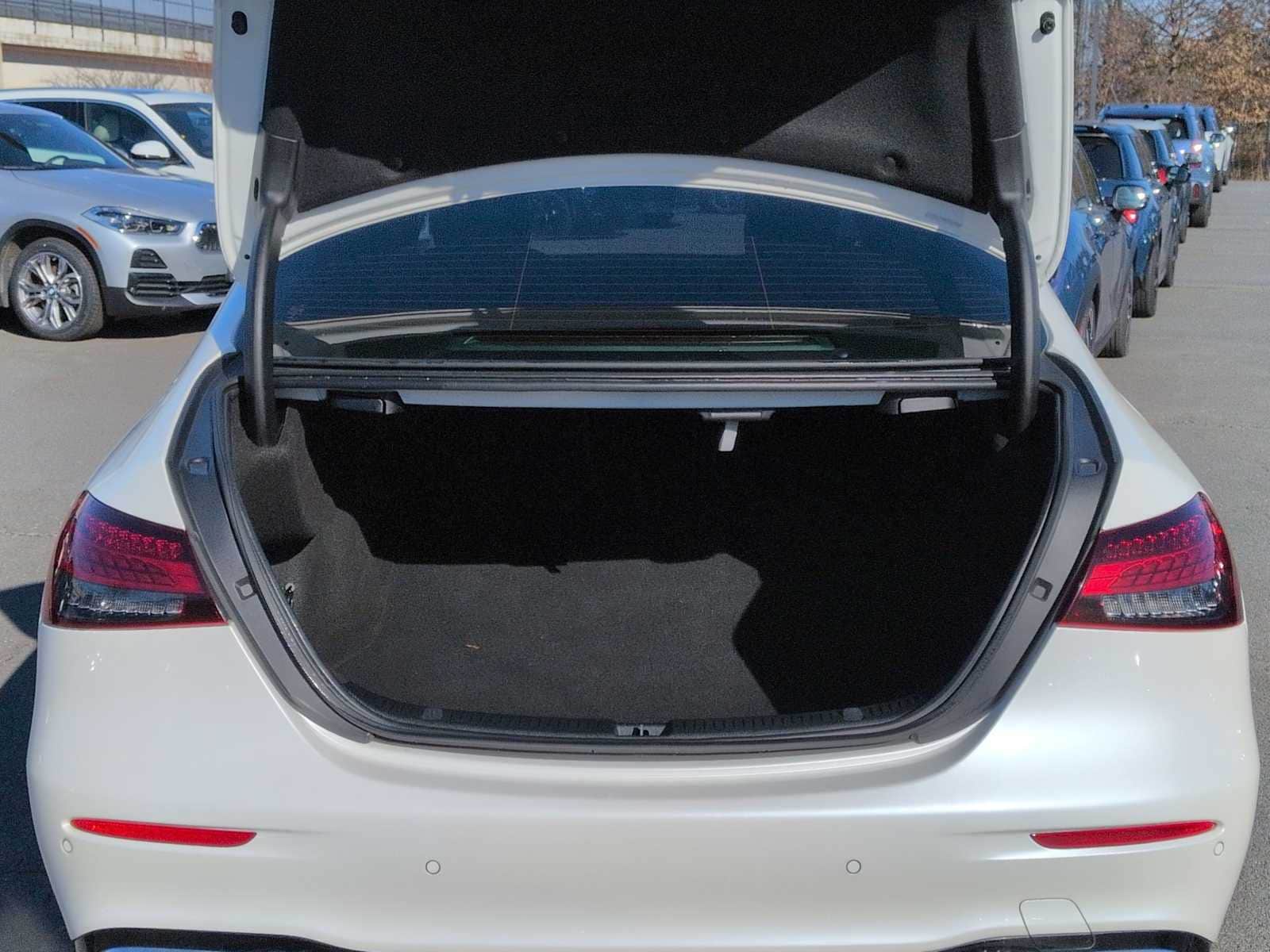 Thumbnail: 2022 Mercedes-Benz E-Class - 36