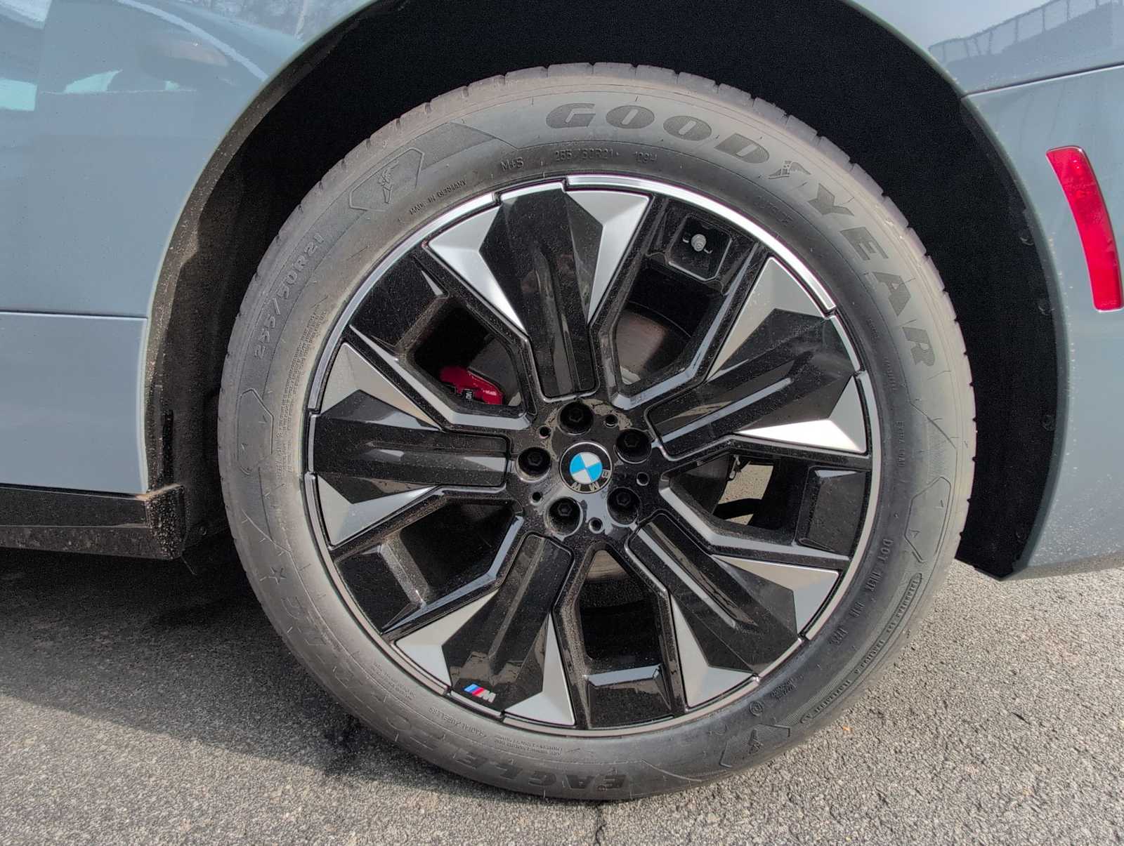 Thumbnail: 2026 BMW iX - 14