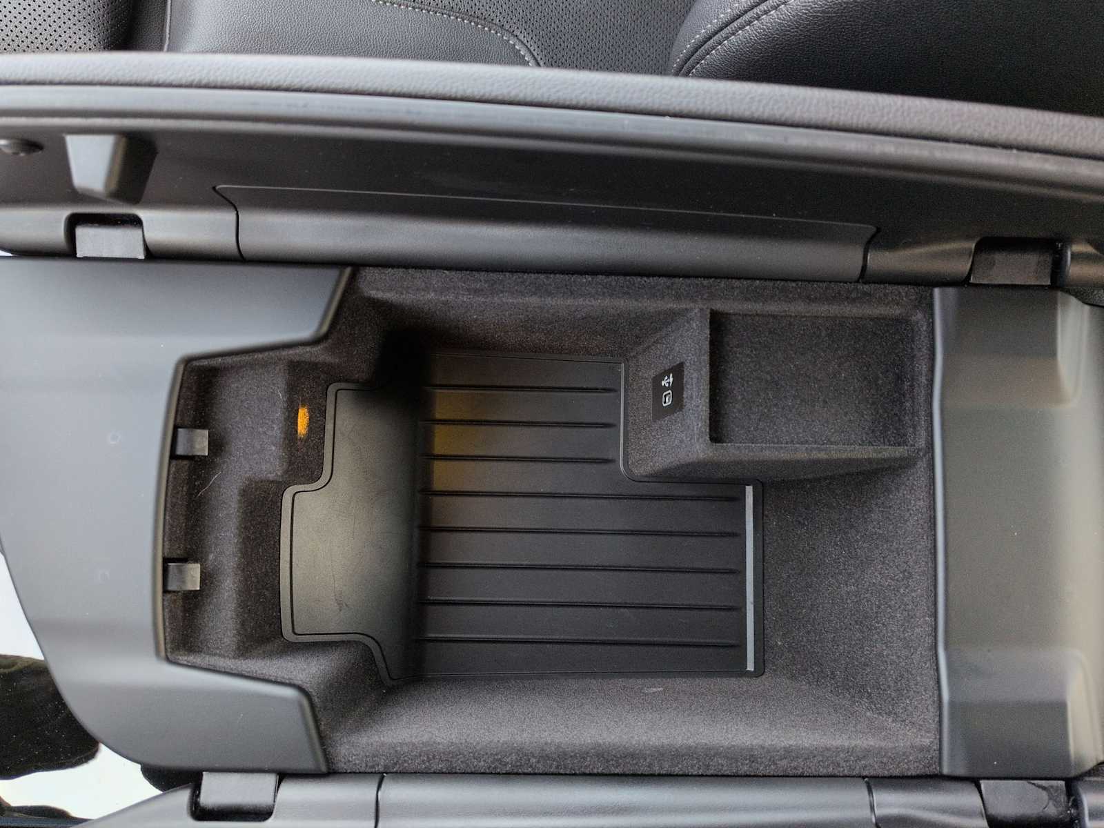 Thumbnail: 2021 BMW 5 Series - 33