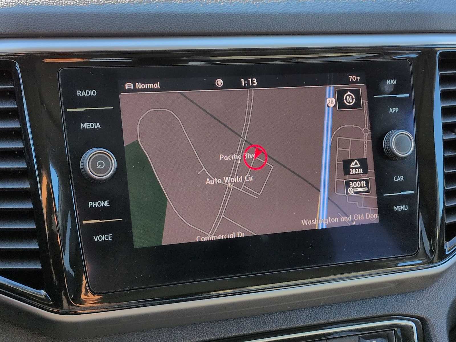 Thumbnail: 2021 Volkswagen Atlas - 28