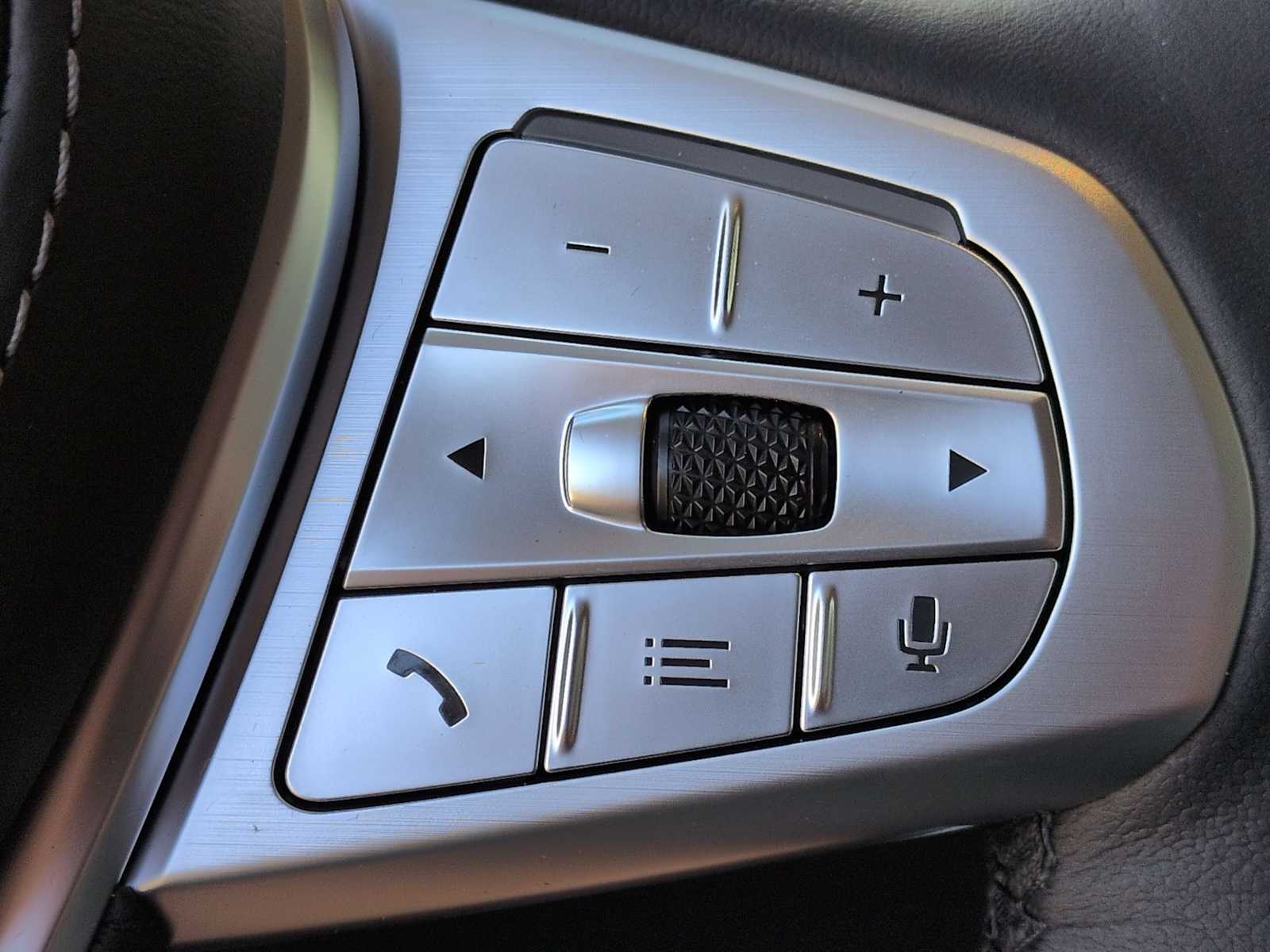 Thumbnail: 2026 BMW X7 - 27