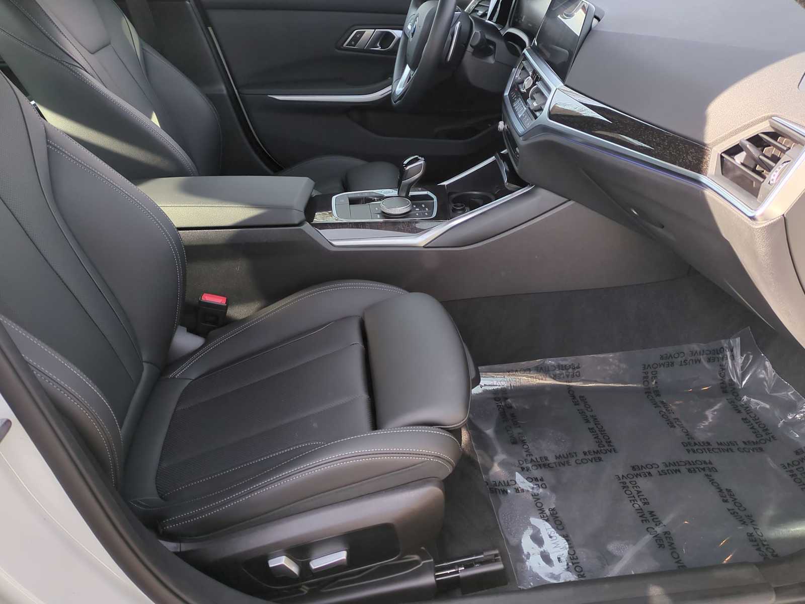 Thumbnail: 2022 BMW 3 Series - 24