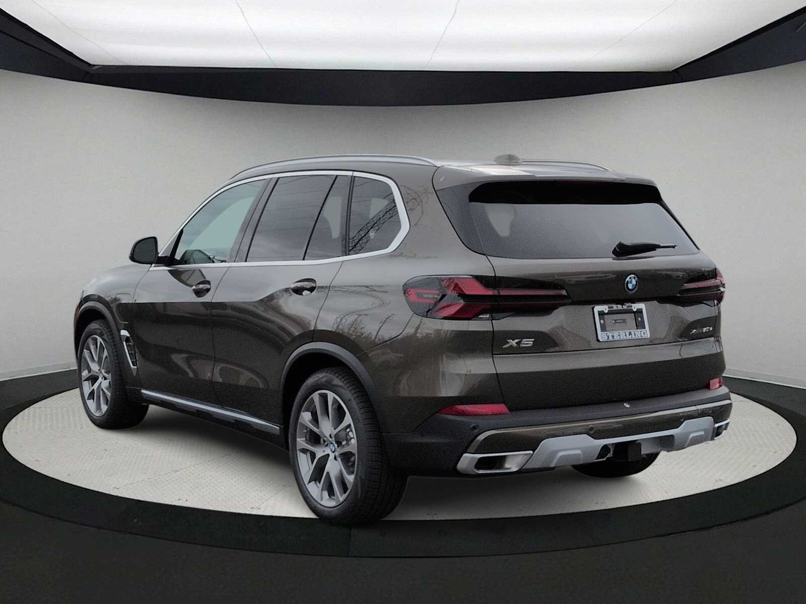 Thumbnail: 2026 BMW X5 - 6