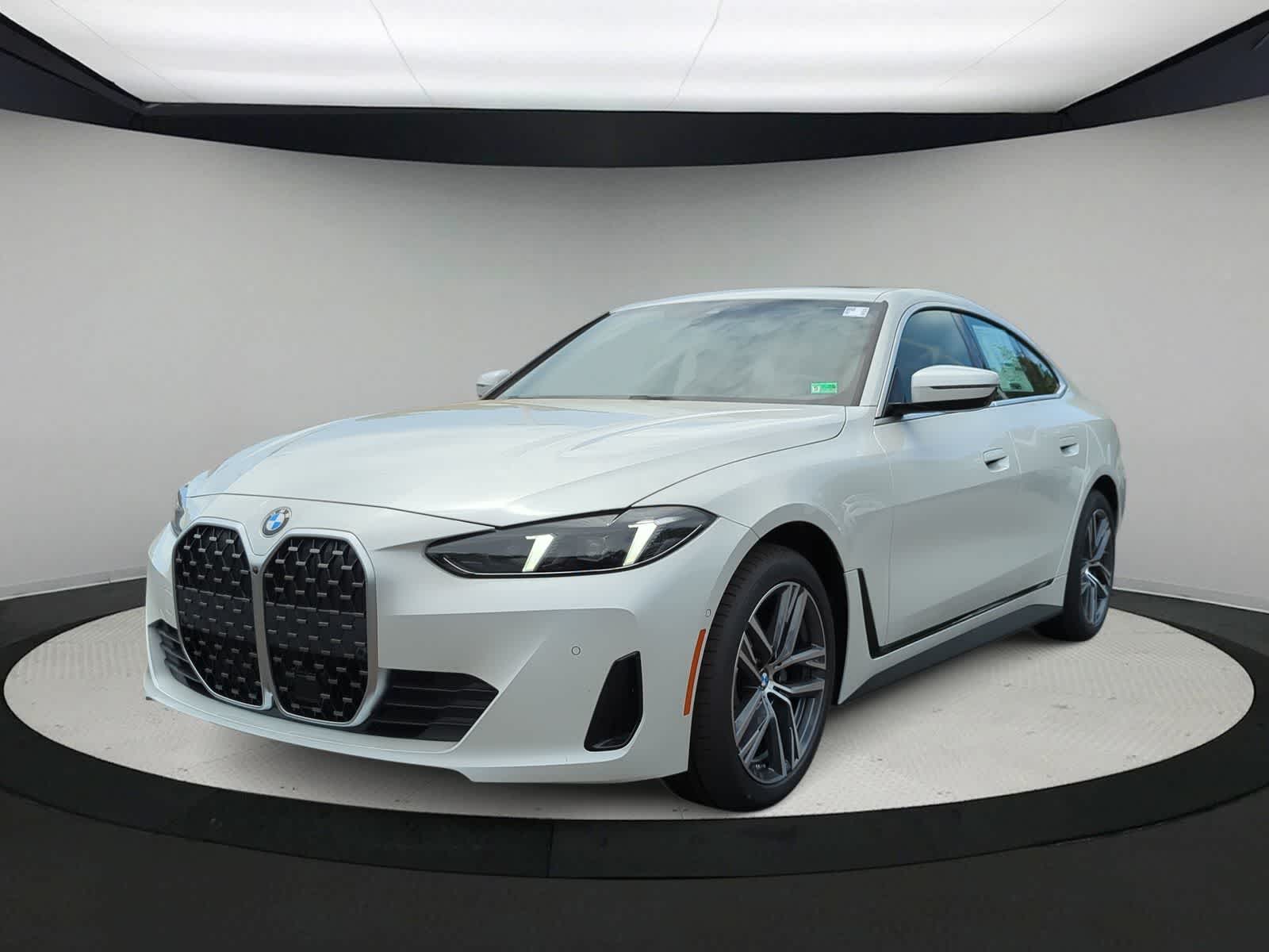 Thumbnail: 2025 BMW 4 Series - 4