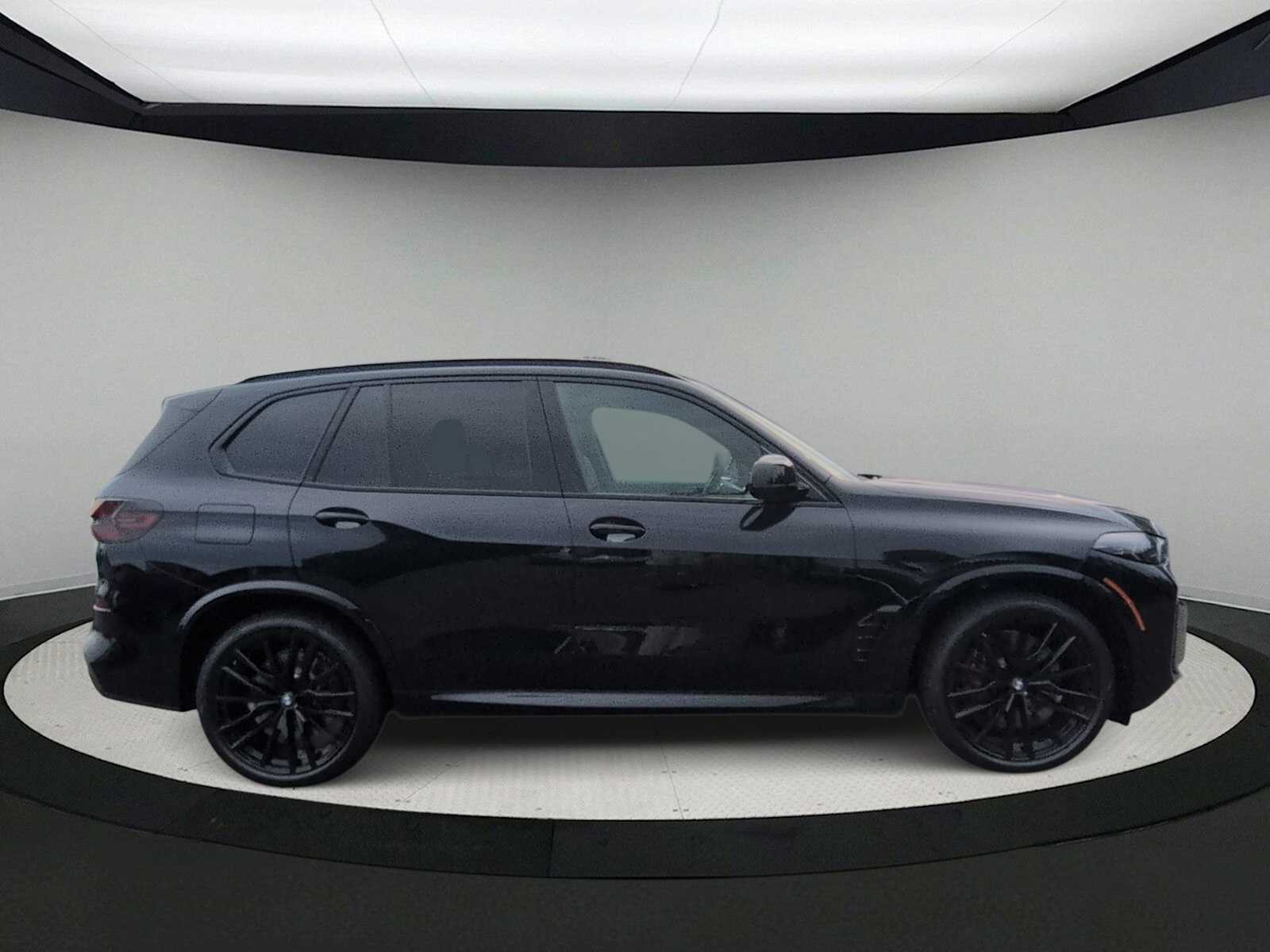 Thumbnail: 2026 BMW X5 - 9