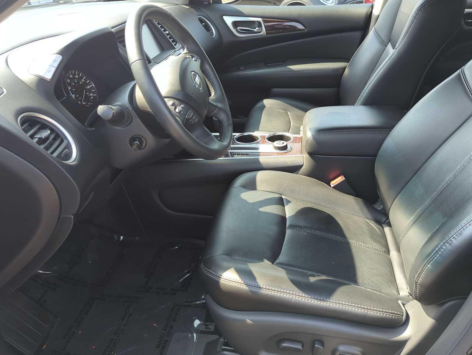 Thumbnail: 2016 Nissan Pathfinder - 10