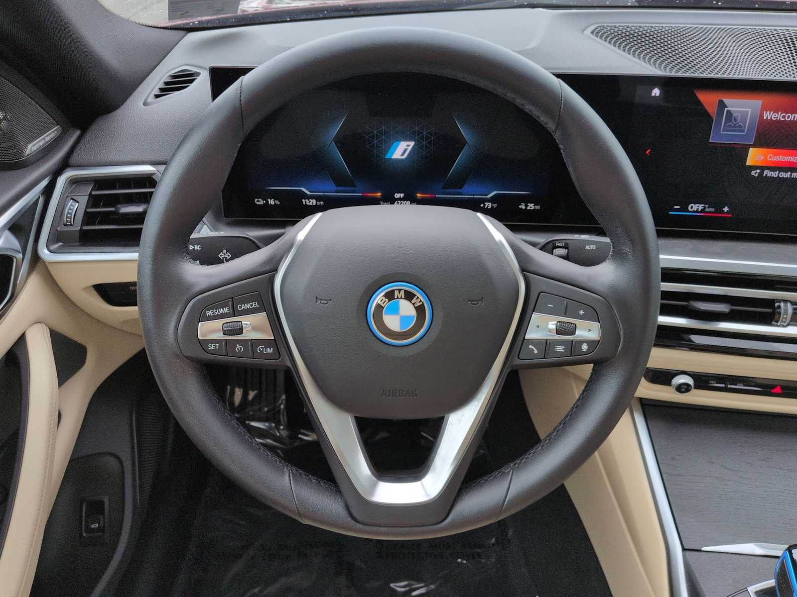 Thumbnail: 2023 BMW i4 - 25