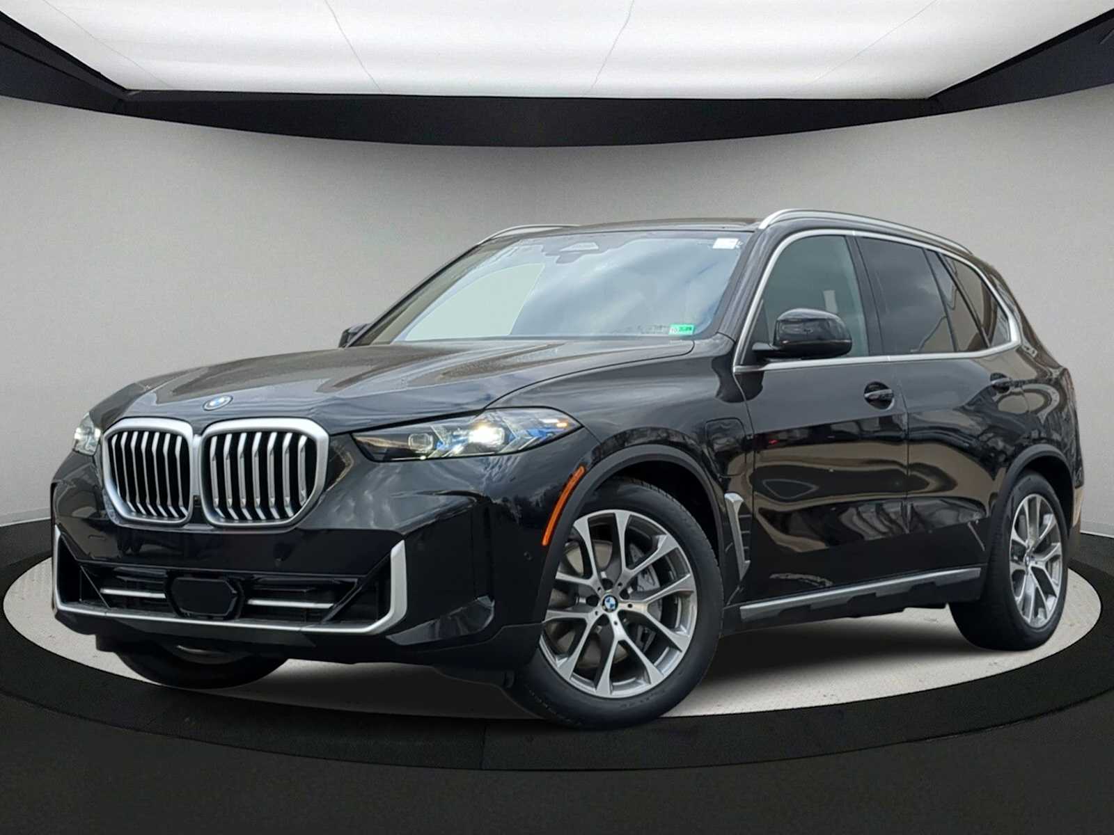 Thumbnail: 2026 BMW X5 - 1