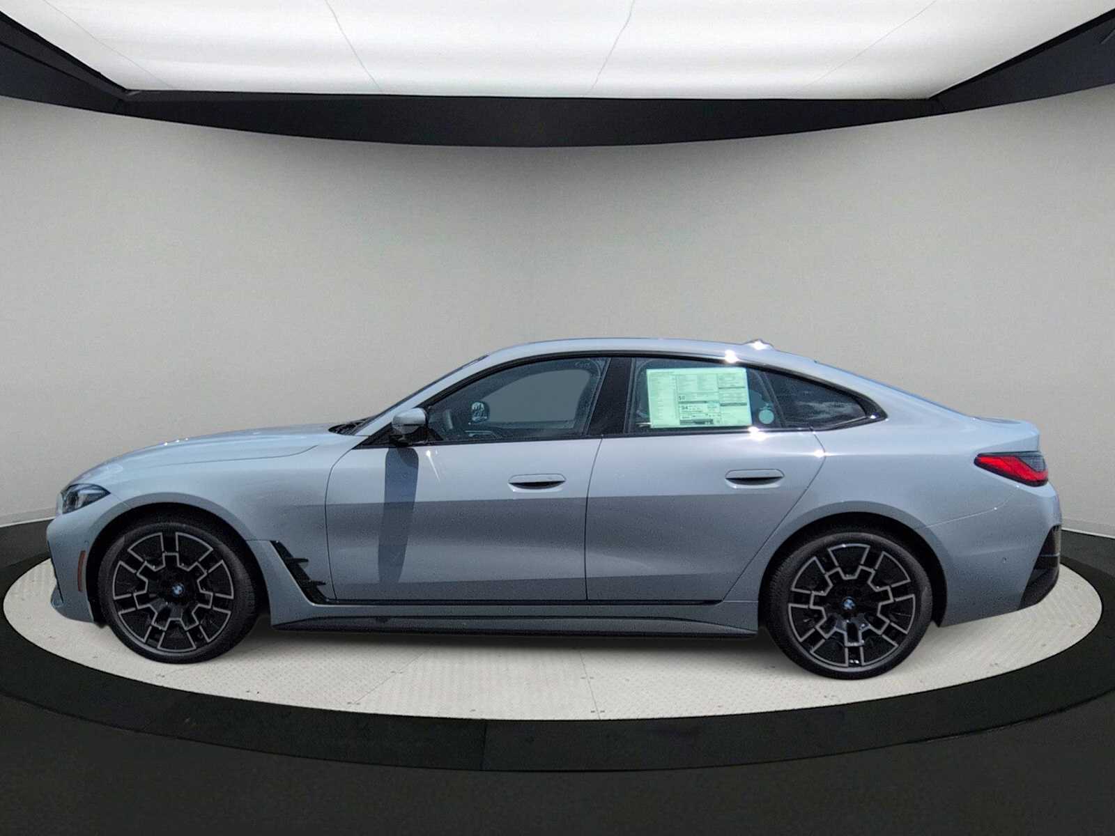 Thumbnail: 2026 BMW i4 - 5