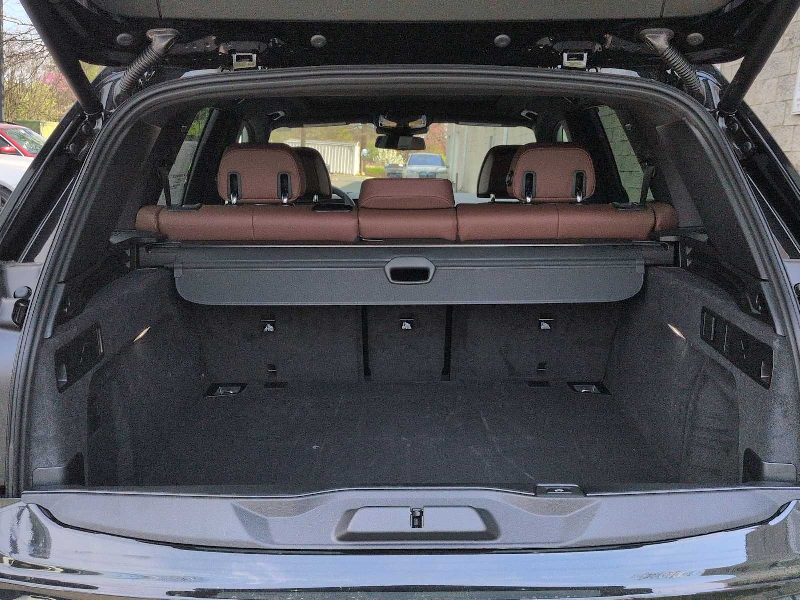 Thumbnail: 2026 BMW X5 - 35