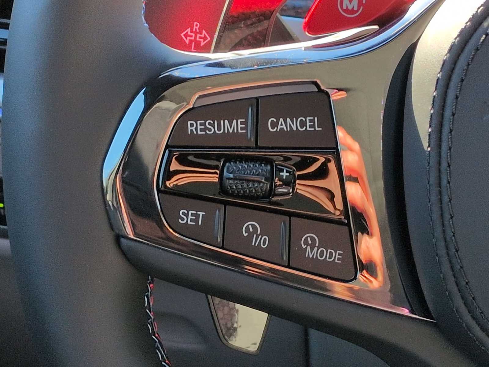 Thumbnail: 2026 BMW XM - 24