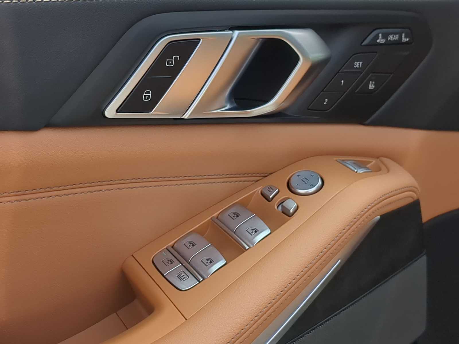 Thumbnail: 2024 BMW X7 - 18