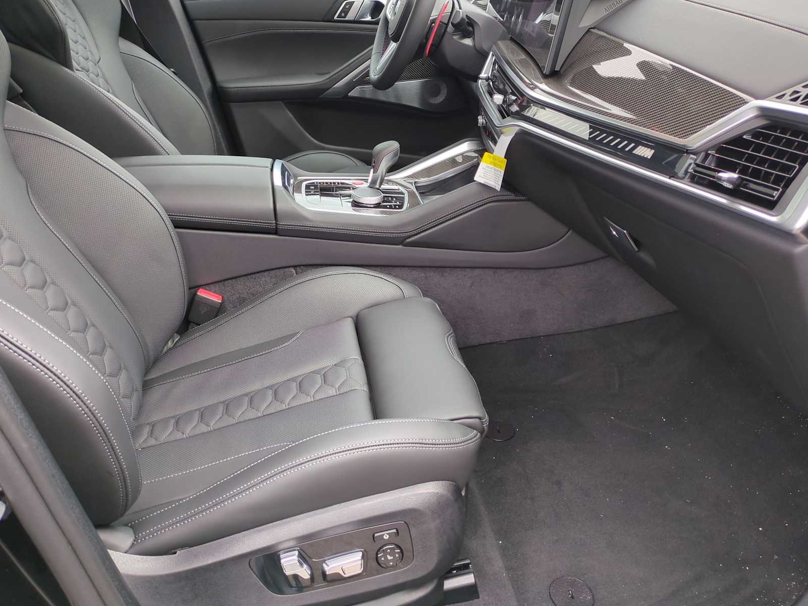 Thumbnail: 2026 BMW X6 - 24