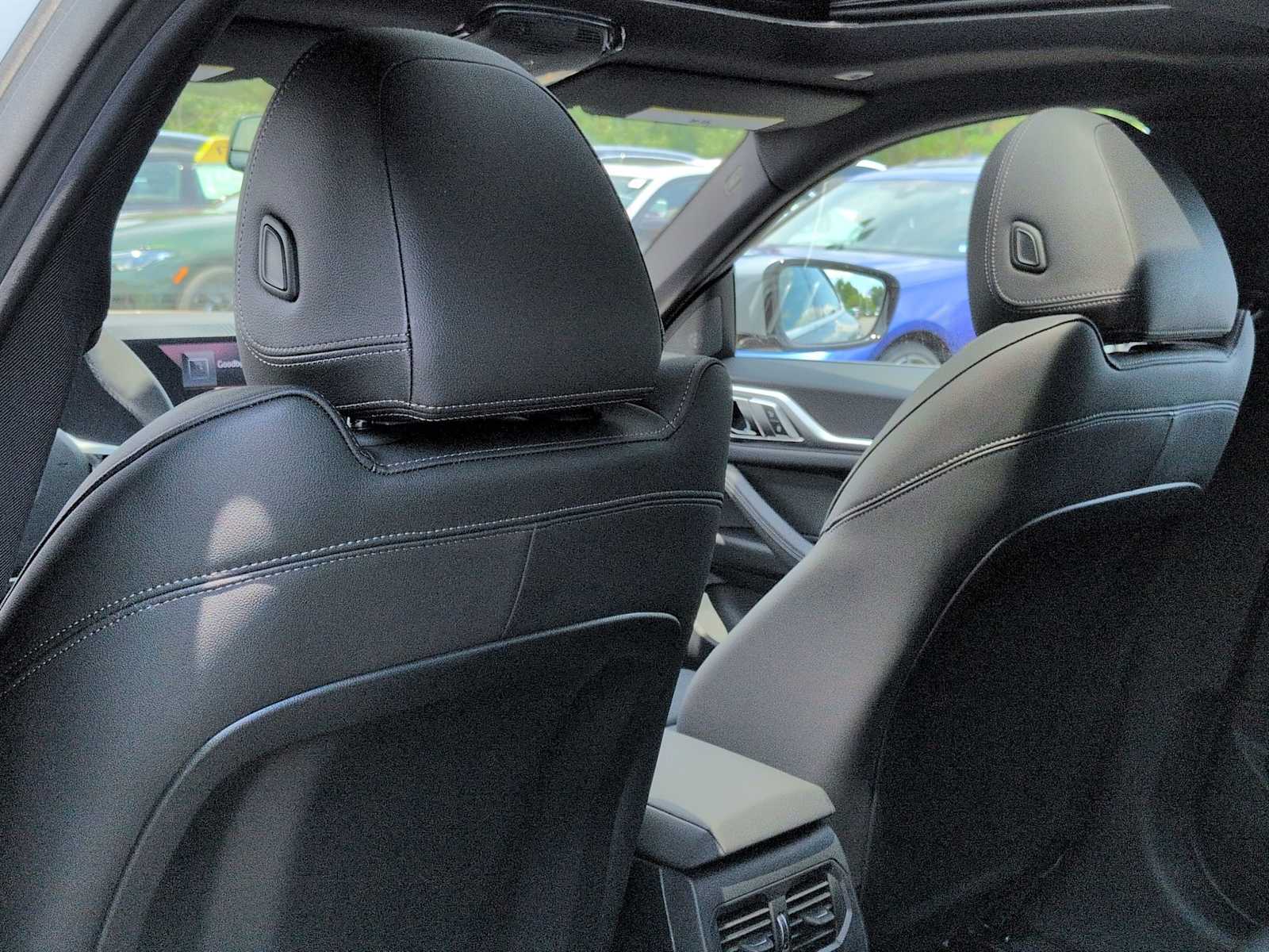 Thumbnail: 2026 BMW i4 - 19
