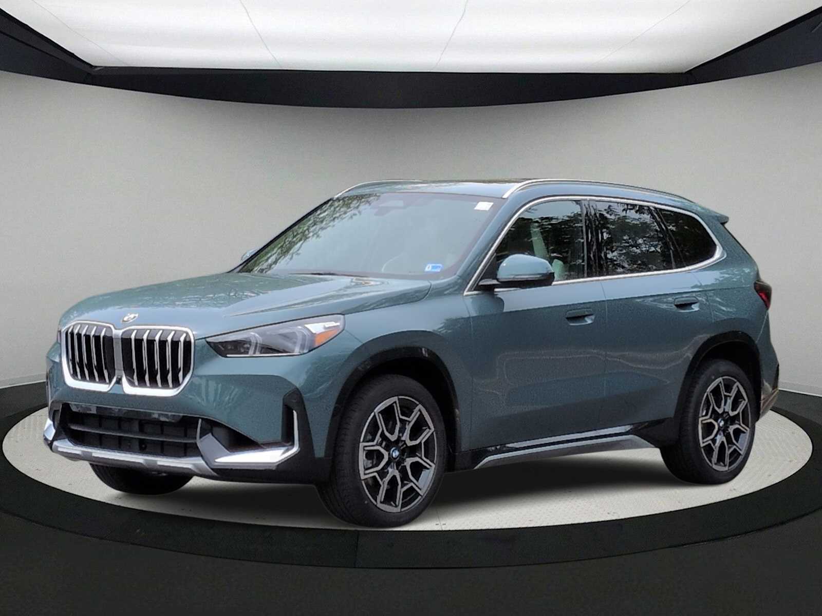 Thumbnail: 2026 BMW X1 - 4