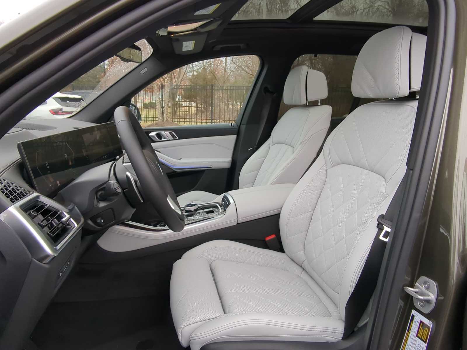 Thumbnail: 2026 BMW X5 - 17