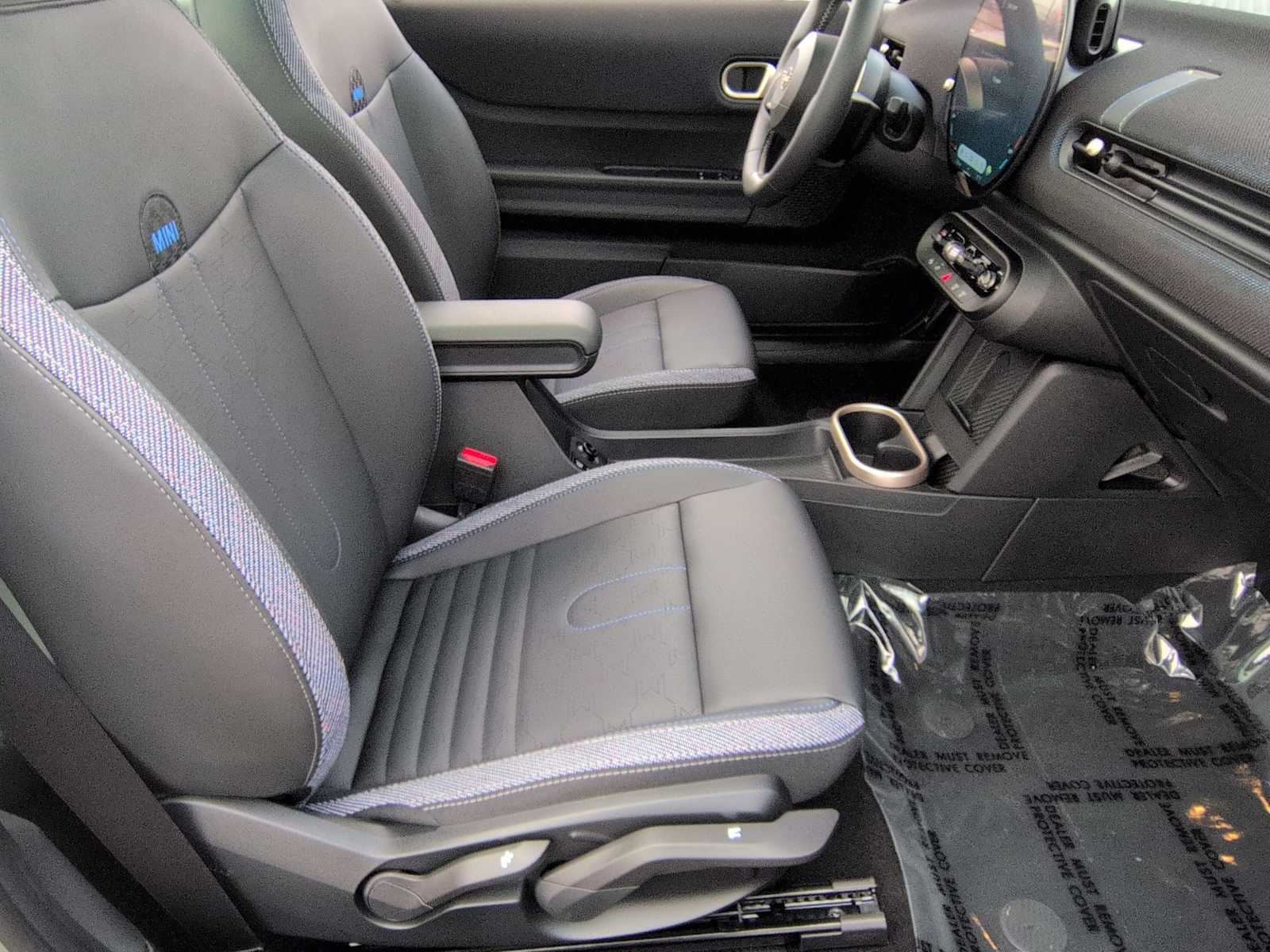 Thumbnail: 2025 MINI Cooper Hardtop - 23