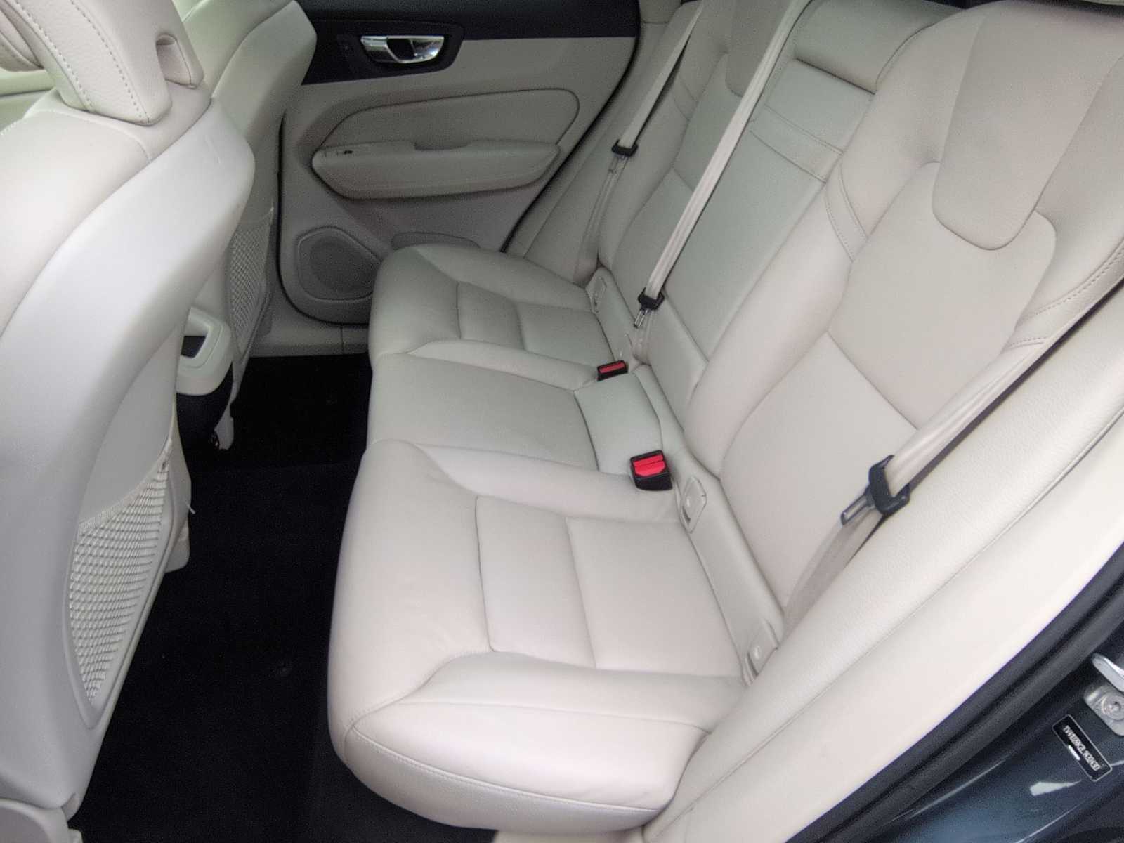 Thumbnail: 2020 Volvo XC60 - 20