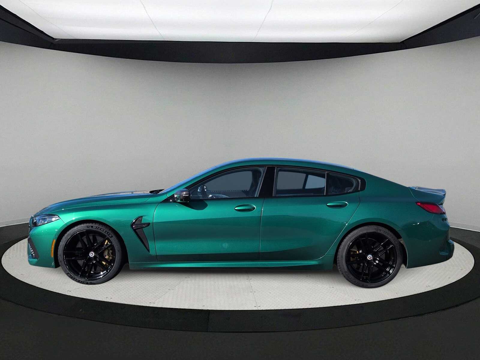 Thumbnail: 2023 BMW M8 - 5