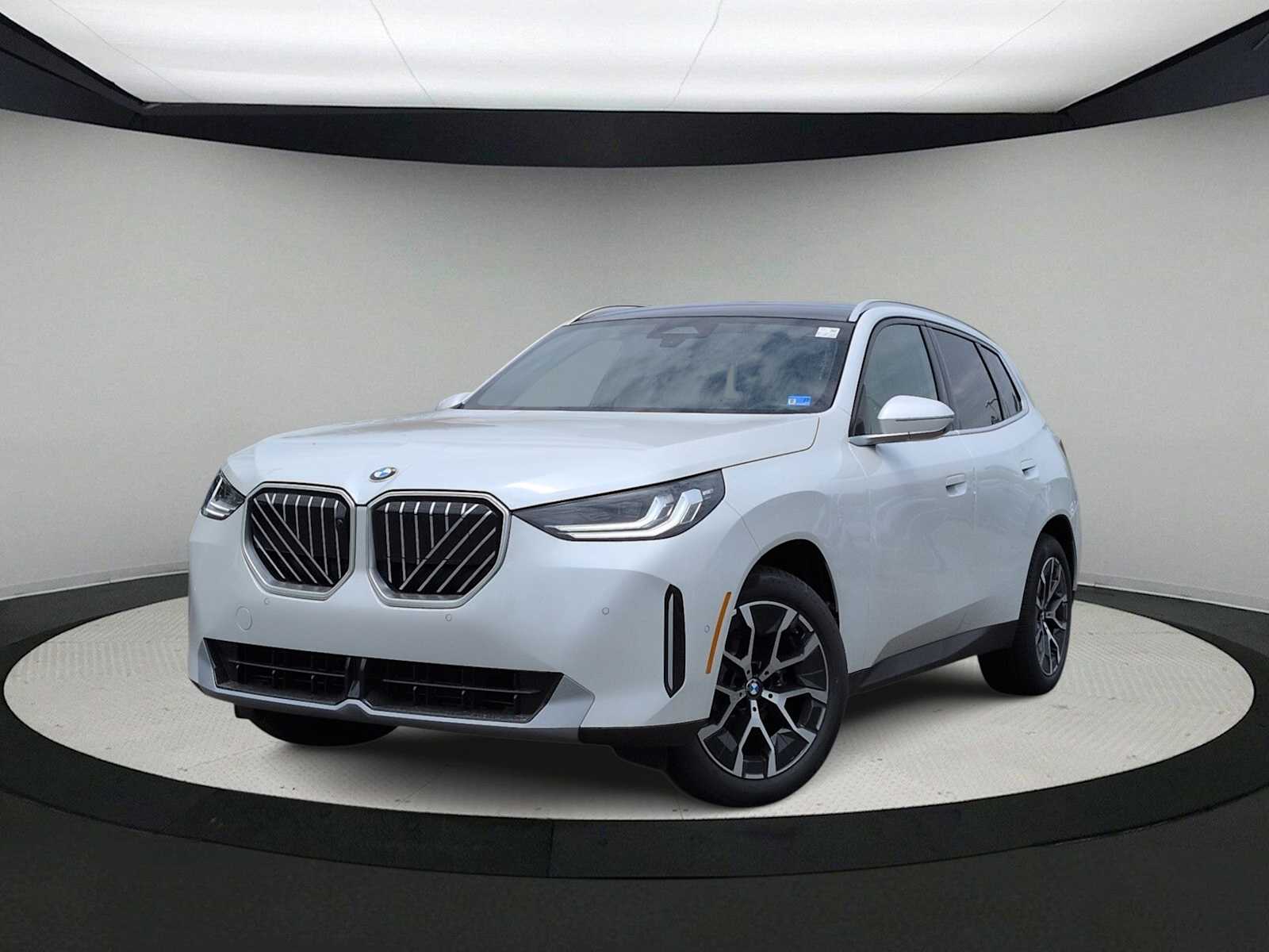 Thumbnail: 2026 BMW X3 - 1