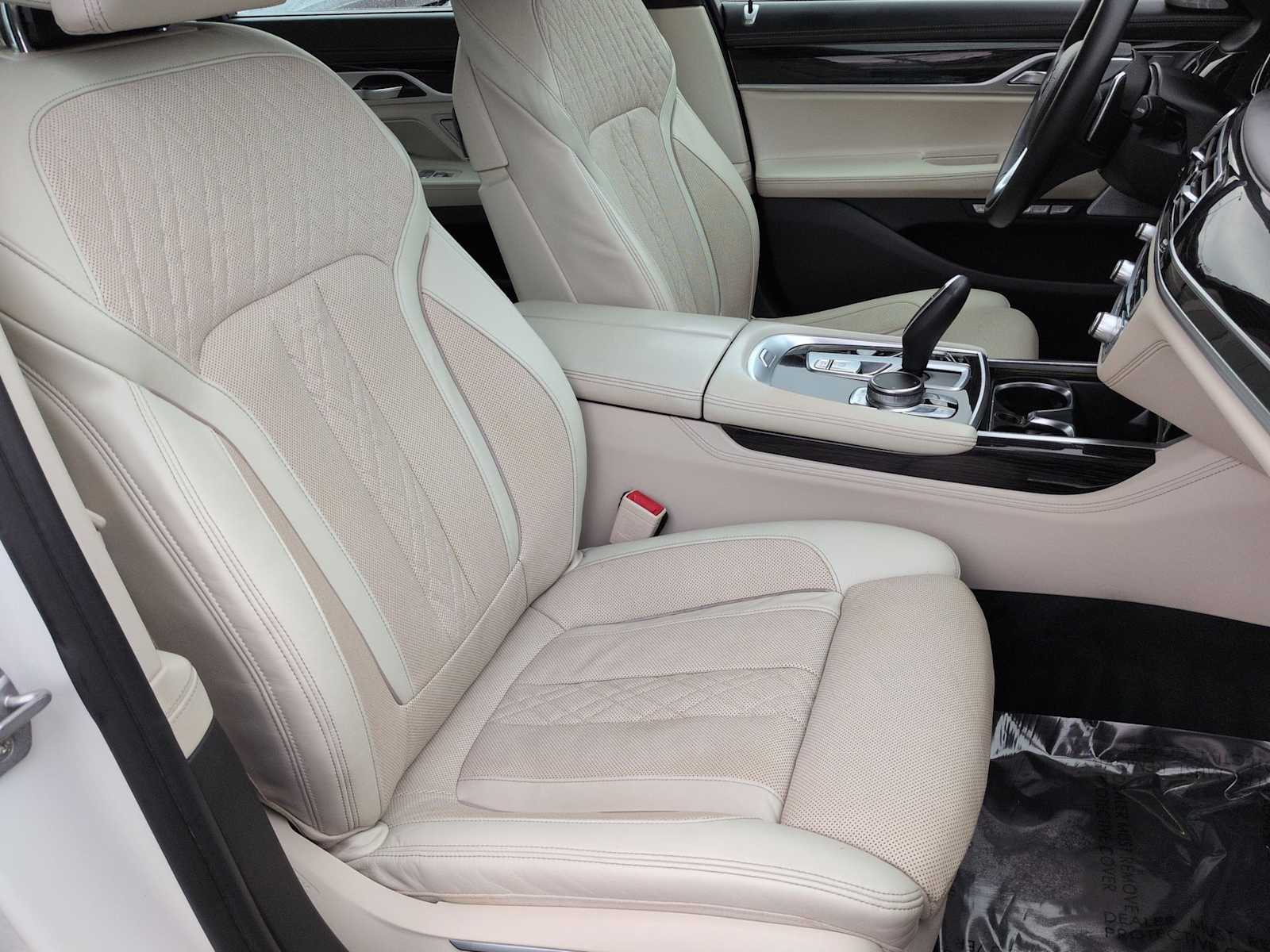 Thumbnail: 2016 BMW 7 Series - 22