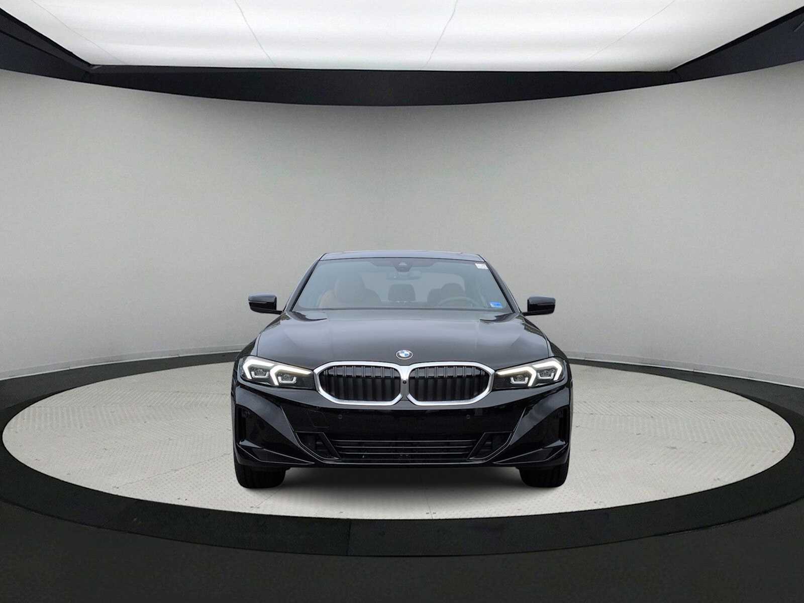 Thumbnail: 2026 BMW 3 Series - 3