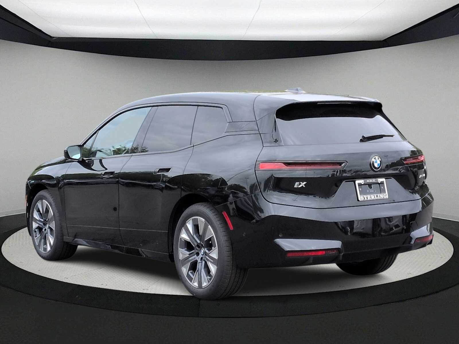 Thumbnail: 2026 BMW iX - 6