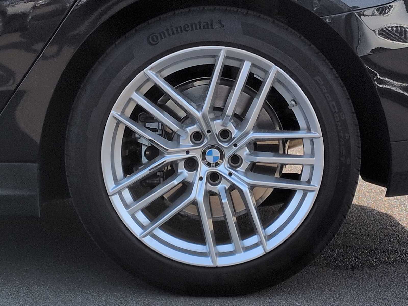 Thumbnail: 2025 BMW 5 Series - 14