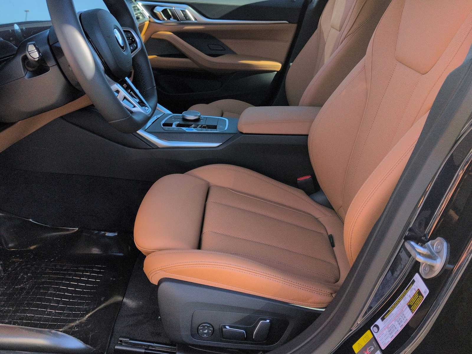 Thumbnail: 2026 BMW i4 - 17