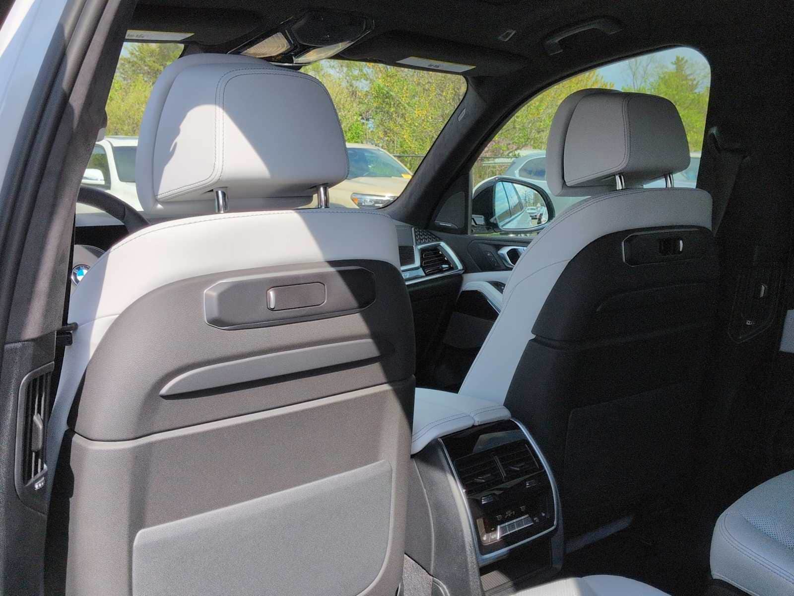 Thumbnail: 2026 BMW X7 - 19
