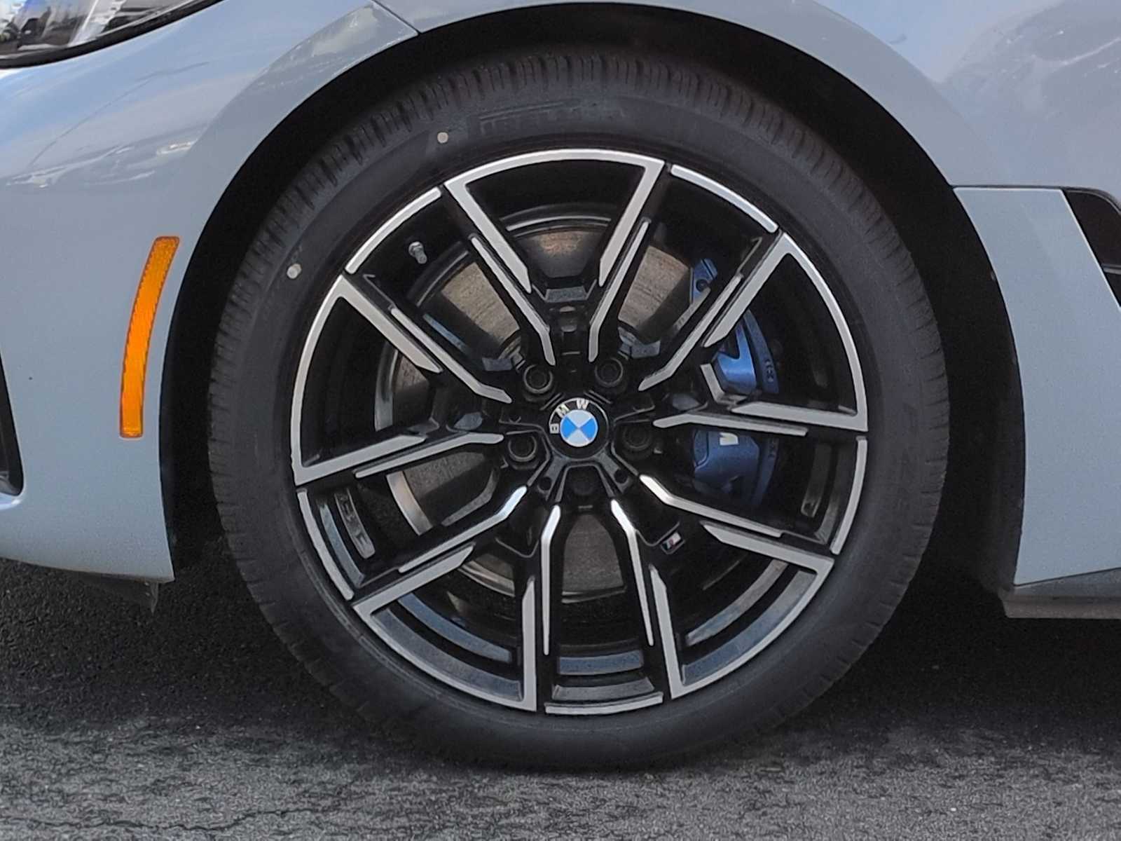 Thumbnail: 2025 BMW i4 - 14