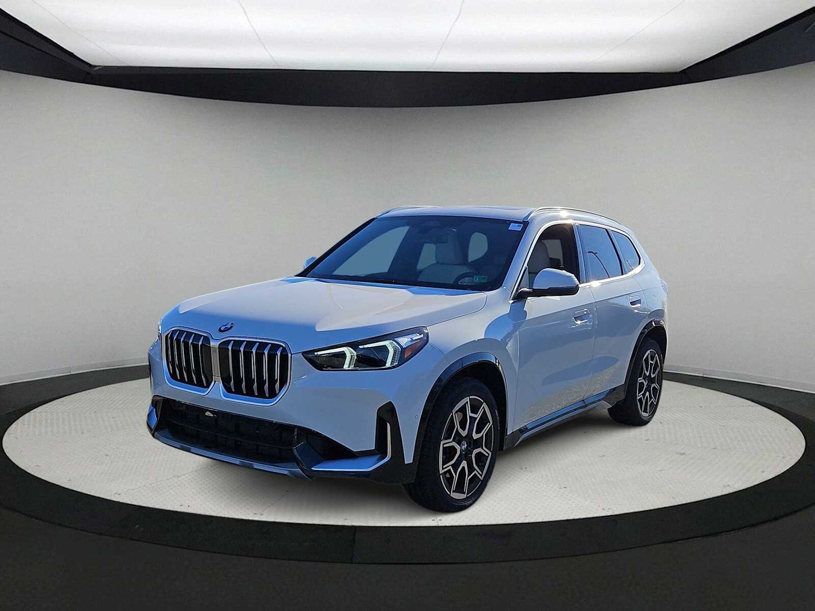 Thumbnail: 2026 BMW X1 - 4