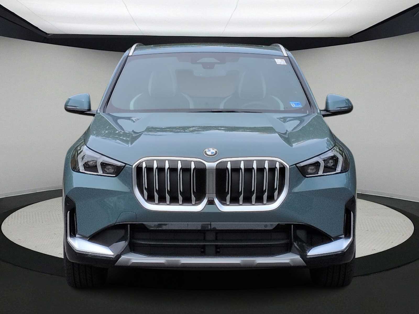 Thumbnail: 2026 BMW X1 - 3