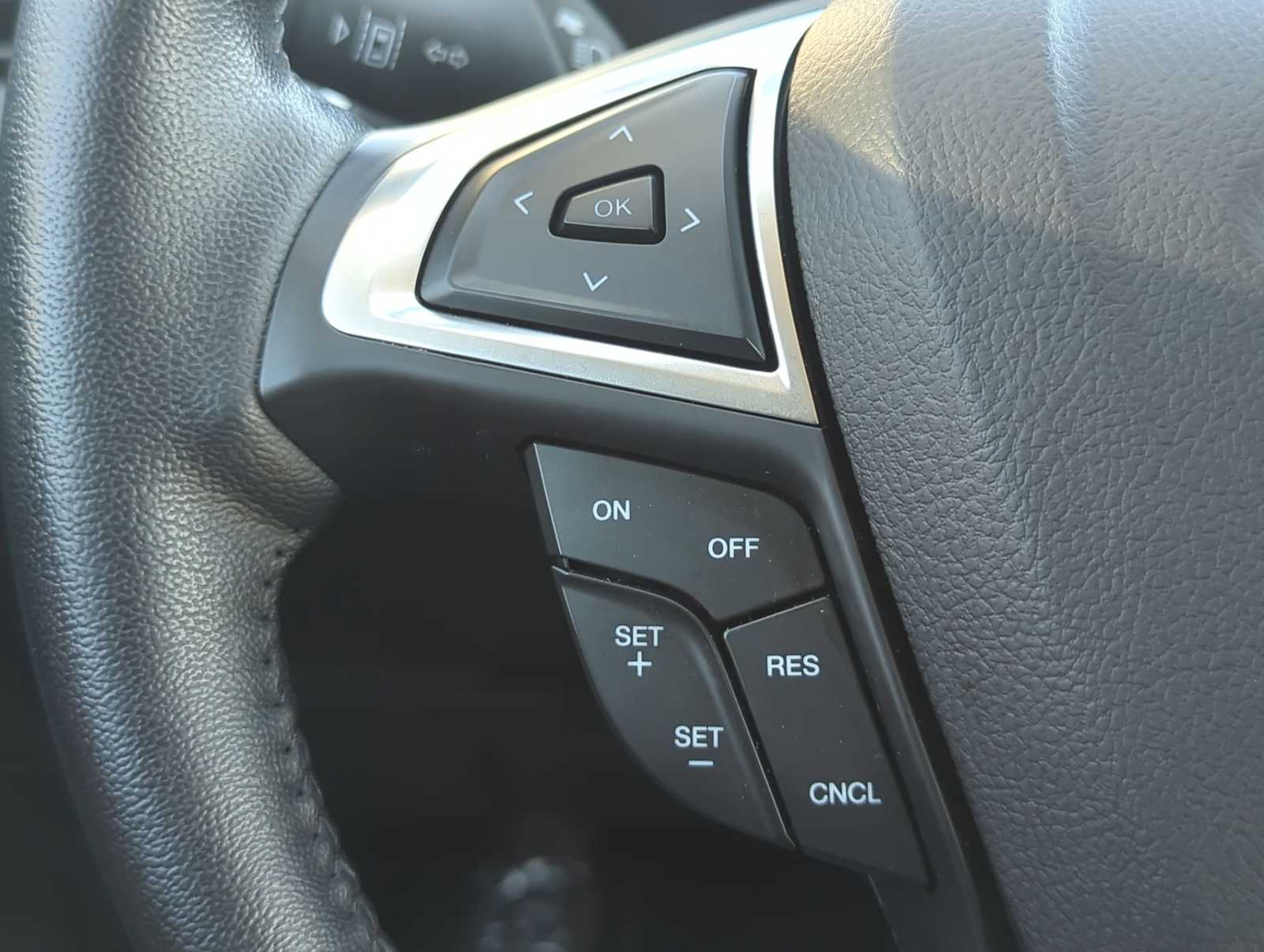 Thumbnail: 2023 Ford Edge - 23