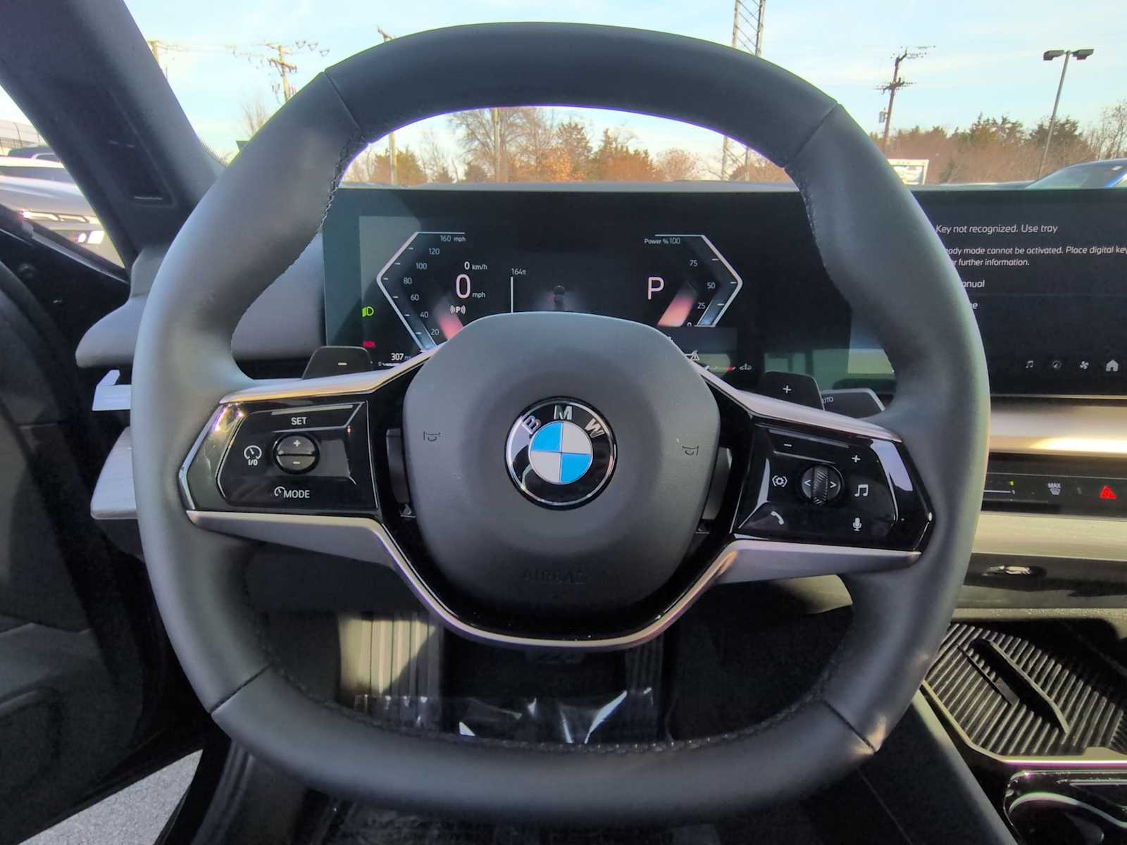 Thumbnail: 2025 BMW 5 Series - 25