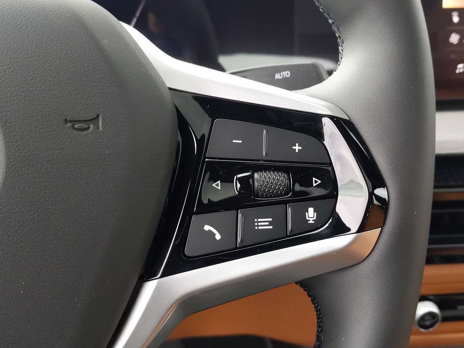 Thumbnail: 2025 BMW i4 - 26