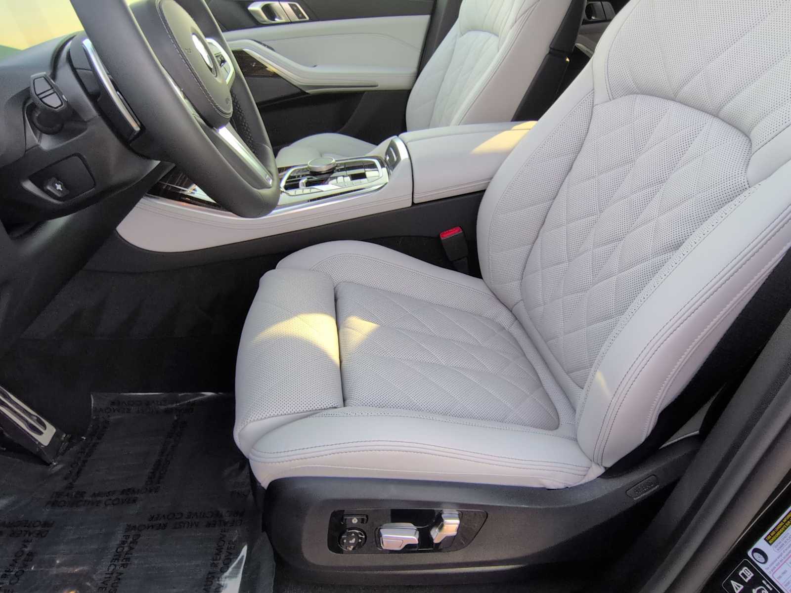 Thumbnail: 2026 BMW X5 - 17