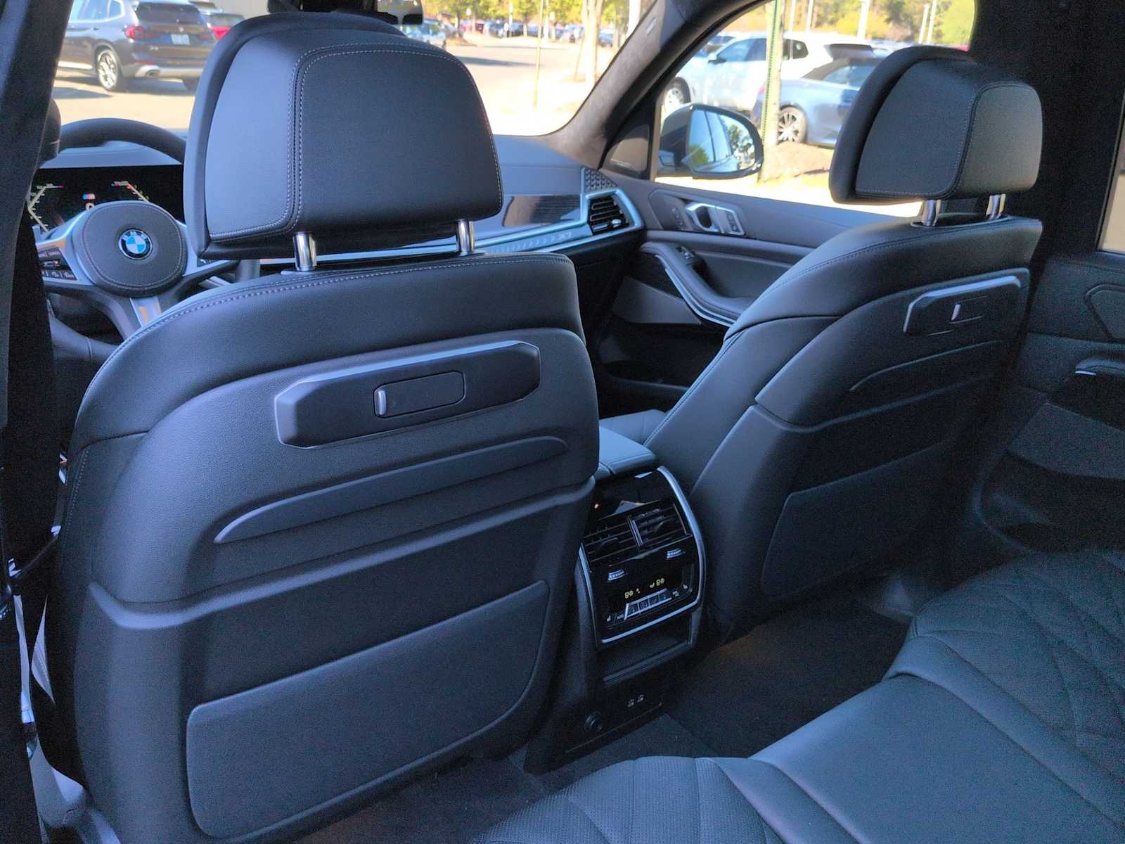 Thumbnail: 2026 BMW X7 - 19