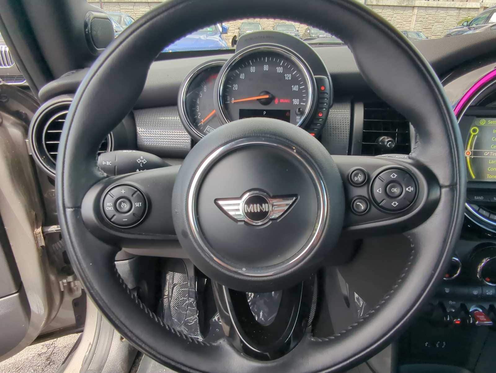 Thumbnail: 2016 MINI Cooper Convertible - 22