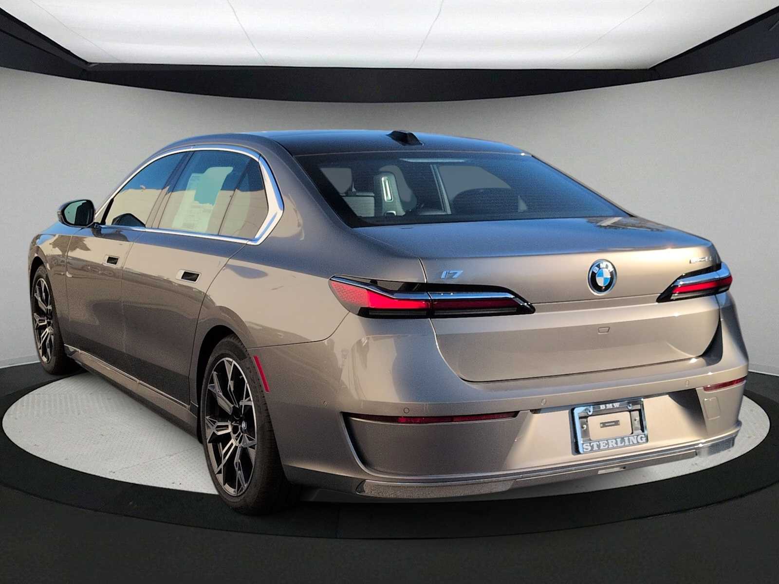 Thumbnail: 2025 BMW i7 - 6