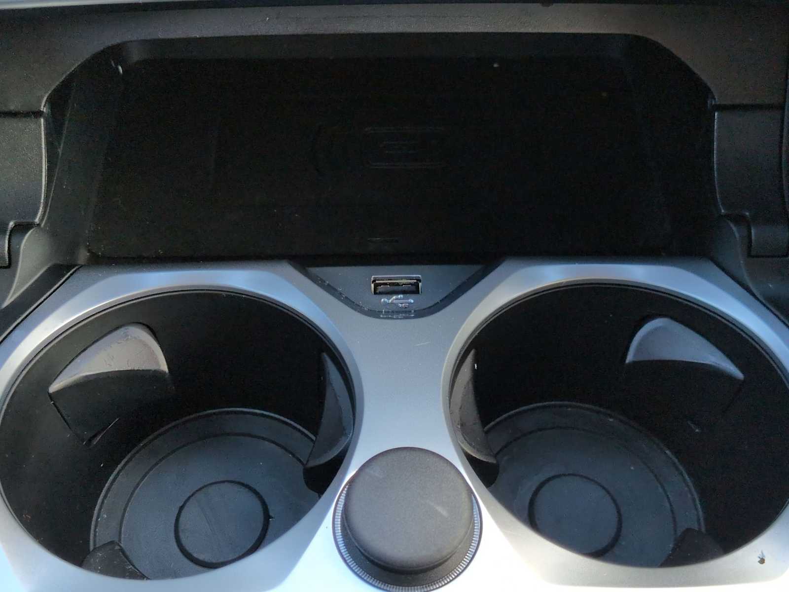 Thumbnail: 2024 BMW 8 Series - 33