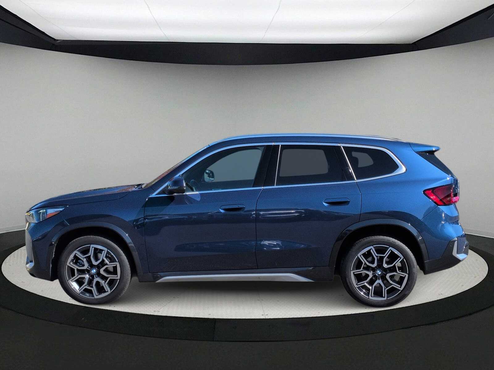 Thumbnail: 2025 BMW X1 - 5